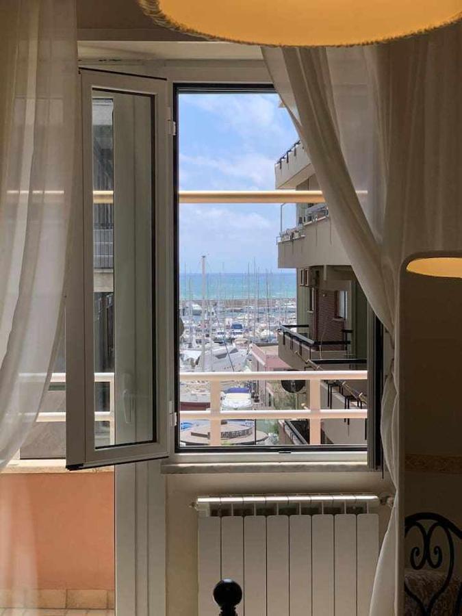 Appartamento Sul Porto נטונו מראה חיצוני תמונה
